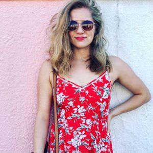 Meet your Posher, Holly